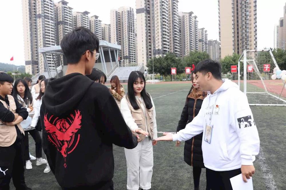 美术学院组织开展学生宣传干部队伍素质拓展活动